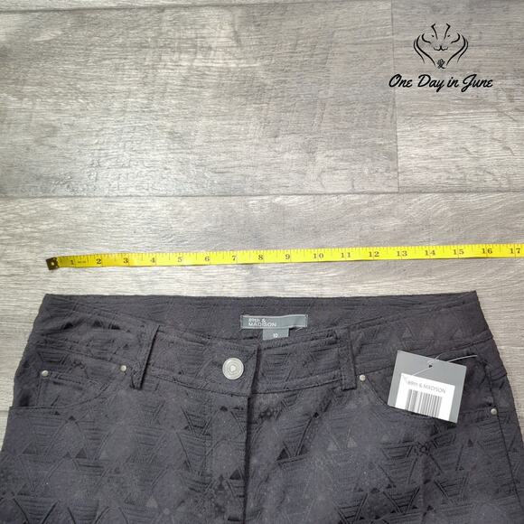 89th & Madison Cropped Textured Pants Size 10 - Picture 3 of 6